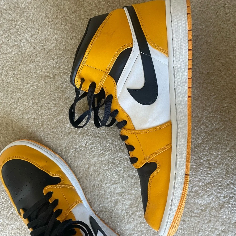 Rare Nike Air Jordan Mid Taxi‎ 2022 Black/Yellow/White Sneakers. Men size 11.5